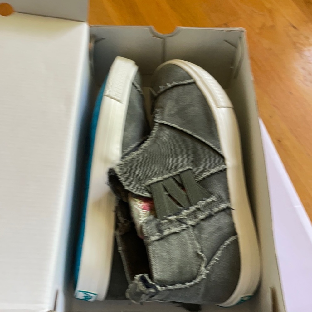 Blowfish tennis shoes